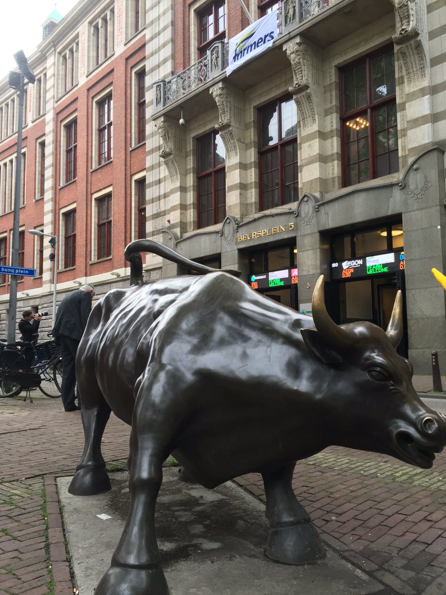 Gaike_Dalenoord's tweet image. Pivotal moment #ForFarmers listing #Amsterdam stock exchange. #NautaDutilh proud to take part.