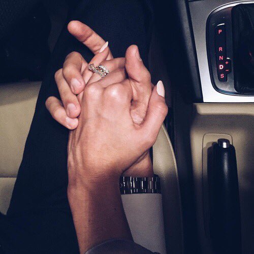 J____Hechos's tweet photo. "Siempre me tendrás a tu lado y no sólo a mí, sino que a todas las beliebers #WeAreNotFans" ____ vía IG. —Cam. https://t.co/areZerrv9u