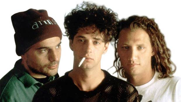AreYouHereAlone's tweet photo. SODA STEREO - Gira #DynamoTour - En Vivo Fax En Concierto - 1992 - https://t.co/IaE408ipdQ - https://t.co/4CbQxk2H8U