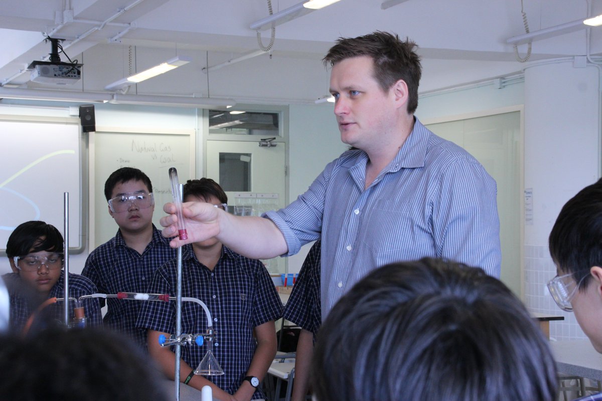 cheung_ann's tweet photo. #Year8ServiceDay: Environmental Awareness through science #wis_hk https://t.co/cGUWozVUk8