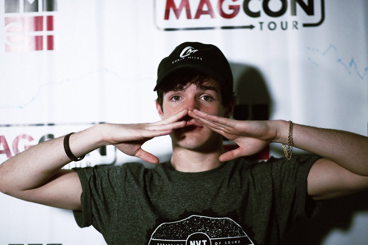 MAGCONUpdates's tweet photo. HQ photos of Aaron Carpenter at the MAGCON Meet and Greet in Baltimore, Maryland. (May 6) #MagconBaltimore https://t.co/ZoarQNbTGT