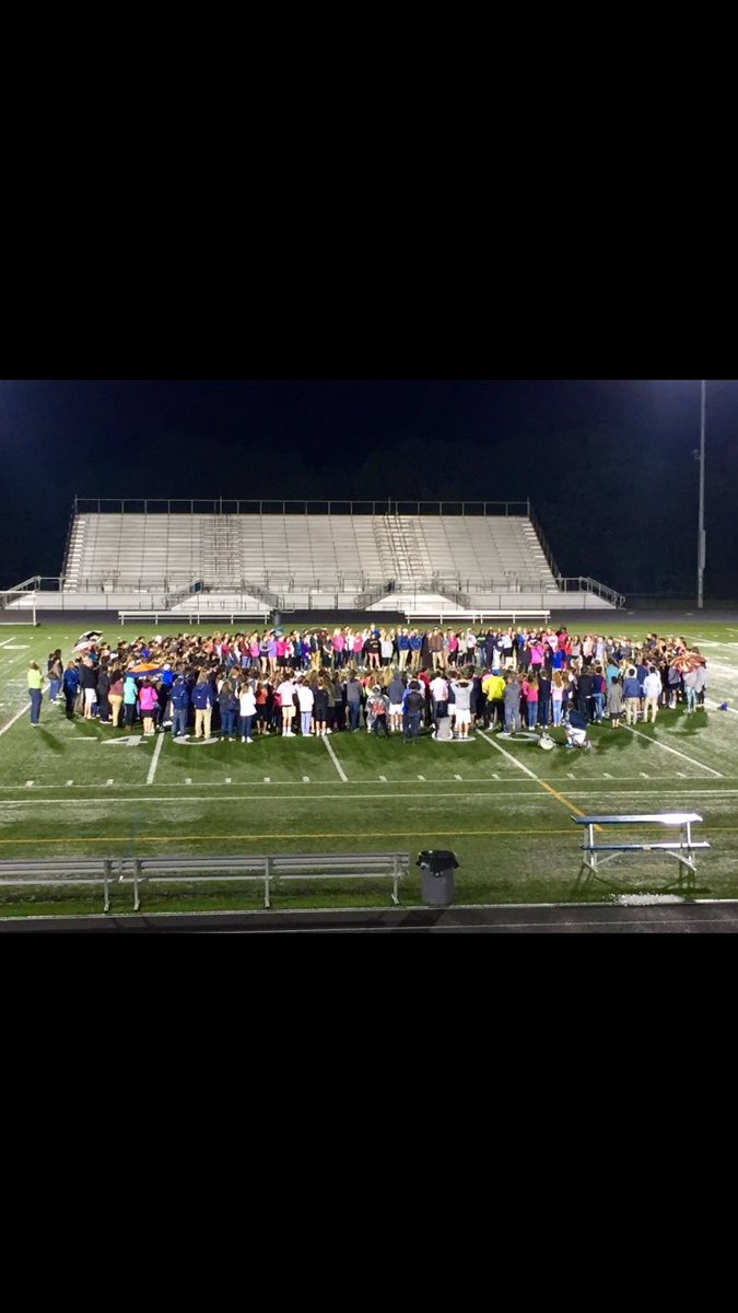 JCHSHYPESQUAD's tweet photo. So much love shown tonight by the community! #champestrong https://t.co/bTJCuKxv27