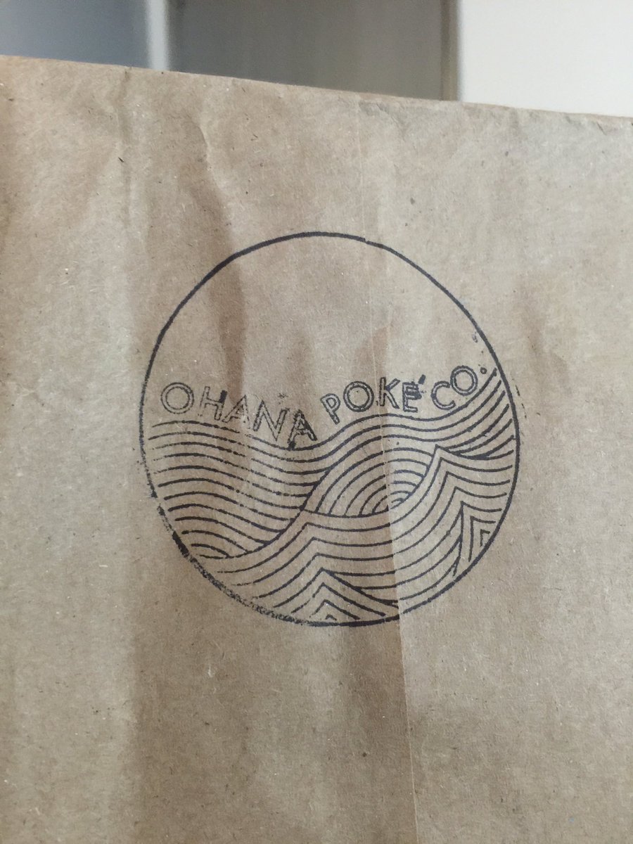 SUSPENDMAG's tweet photo. Second time this week at @OhanaPokeCo #DTLA #becausePoke (and also because the staff is super-friendly) 🤘🏼💘💥 https://t.co/aiHuR1Ruky