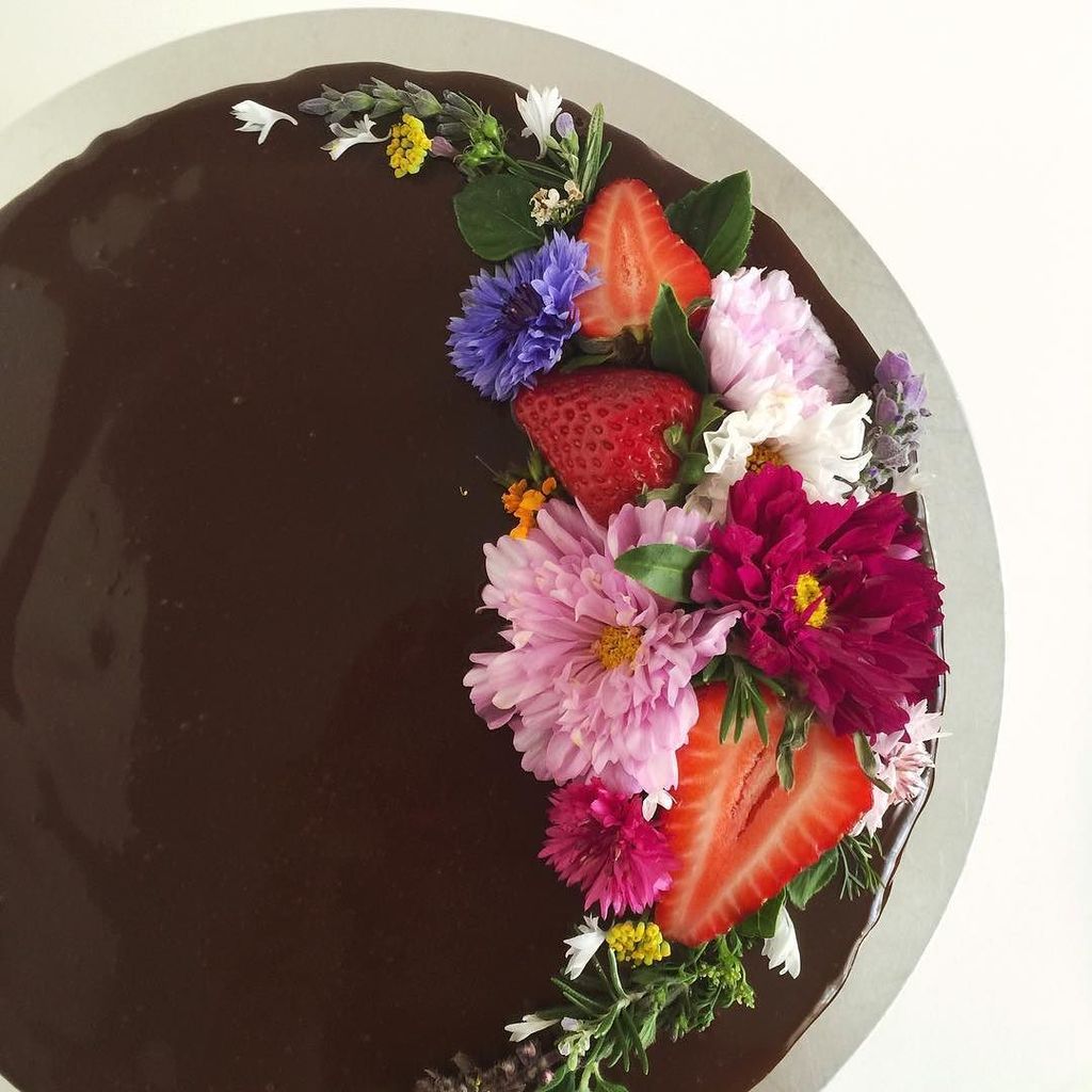 MatchboxKitchen's tweet photo. #matchboxkitchen #matchboxkitchencakes https://t.co/7qpk9QJvoO https://t.co/ZGX7VqerSw