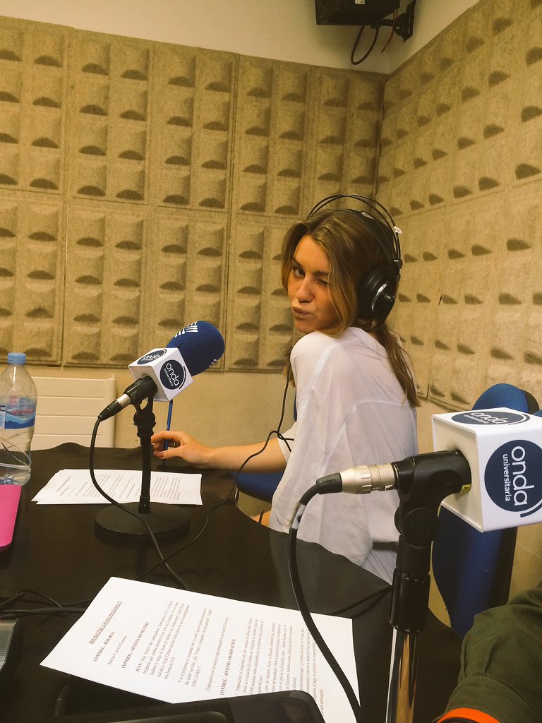 dosmastresfm's tweet photo. @isa_klaue tambien esta preparada!!!! @dosmastresfm #2mas3FM https://t.co/mZxSKzoYmY