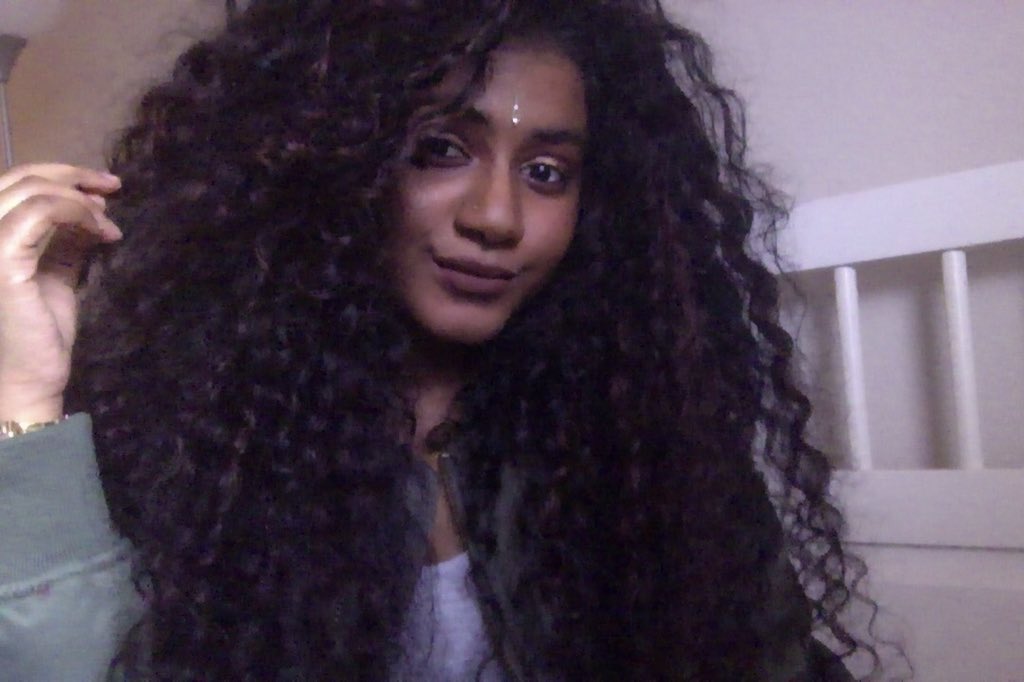 desibeautyy's tweet photo. Sri Lankan😍 @curlsnmoney https://t.co/0fsheGf5jO