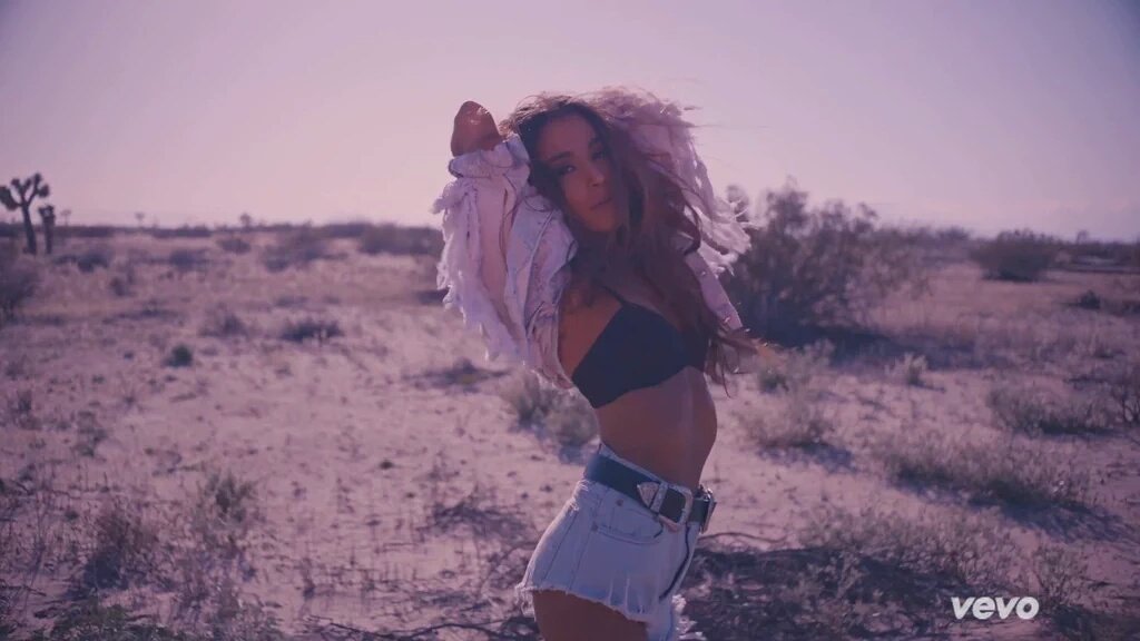 FeryAguirre's tweet photo. #IntoYou #IntoYouTonight #ArianaGrande @ArianaGrande awesome😻🔥😱😱😱 https://t.co/qfrKYfQwWG