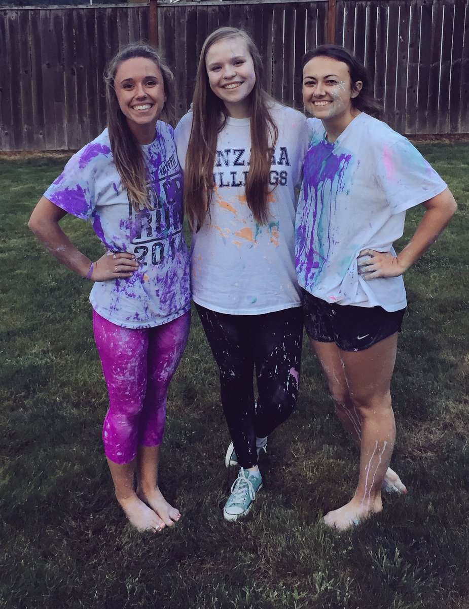 kgdudley's tweet photo. Last @stadiumYL club of the year was pretty epic. This is life in color and life to the full. @YoungLife https://t.co/mflWJBIUnD