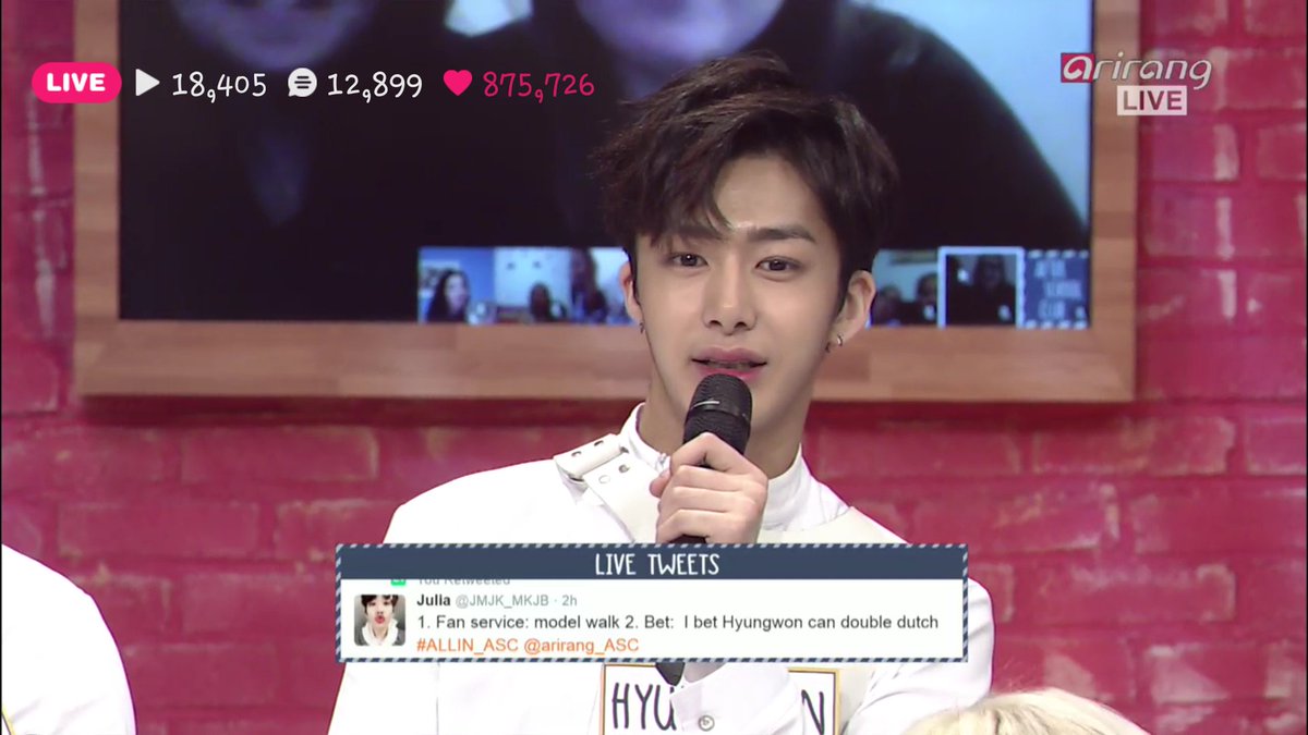 HyungWonTH's tweet photo. [CAP] 160524 ASC LIVE #ALLIN_ASC #MONSTA_X #ALL_IN  #몬스타엑스 #걸어 แชกระโดดเชือกโชว์ 😂 https://t.co/mElV4LvndY