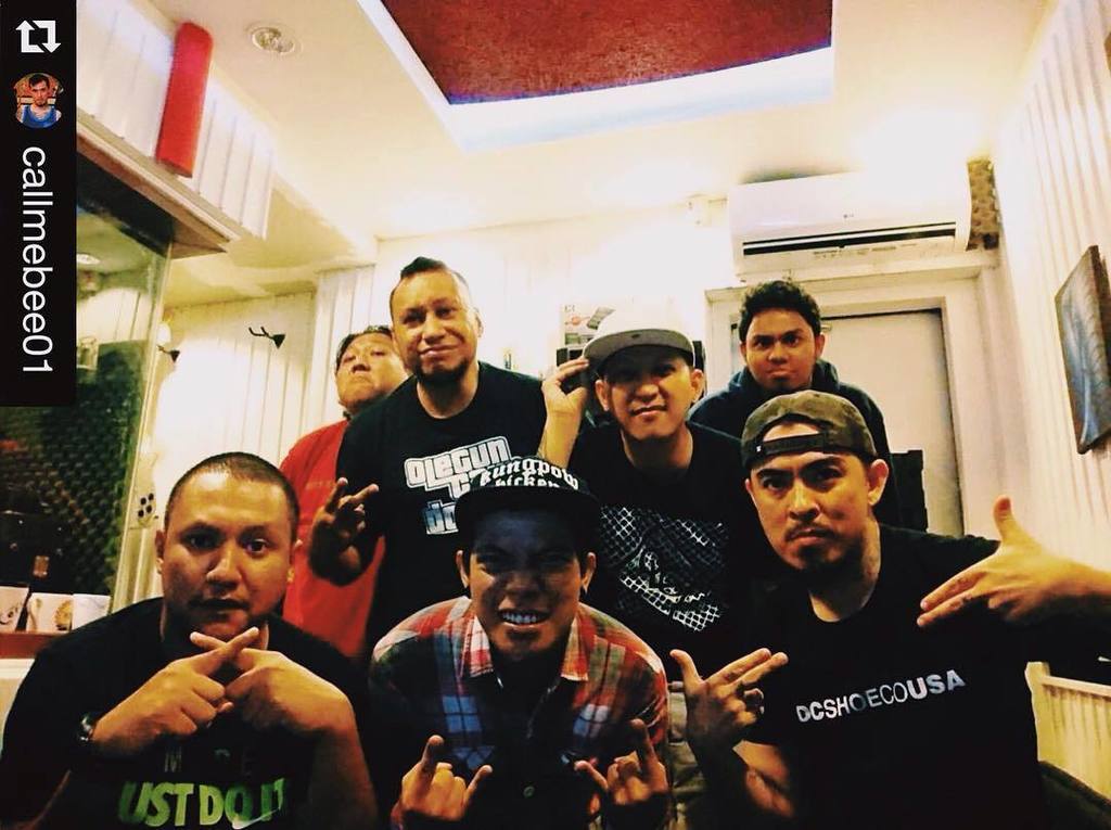 producerpassion's tweet photo. Yeaaaay bungkus #mixing #producer #produceing #xxximpact #protools #fromdusktilldawn #xxximpactxrcd #studiolife by β¦ https://t.co/GTvaFKflql