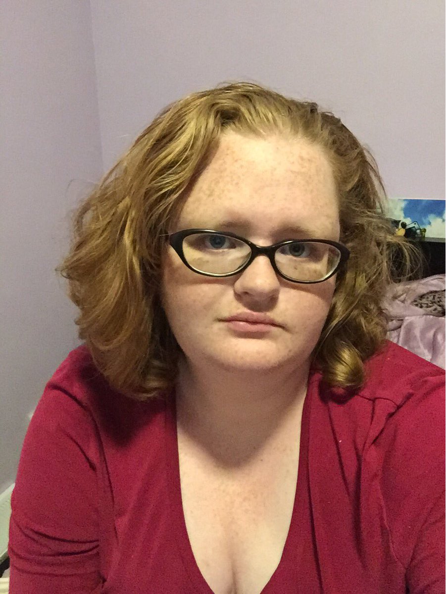 xValliteQueen's tweet photo. || Munday. I am a burned out cookie that needs sleep. https://t.co/R34iYYsnU5