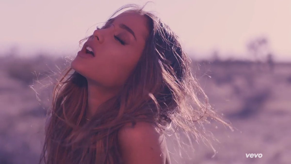 alvxromm's tweet photo. Into You music video appreciattion 
#IntoYouVideo #IntoYouTonight 💙🌟💙🌟💙🌟 #IntoYouVideoAtMidnight https://t.co/40X8IycaRz
