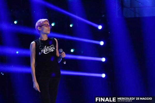 blu_squadra's tweet photo. Le luci si stanno accendendo sulla finalona di #Amici15 di mercoledi 25 maggio!
Voi ci sarete? https://t.co/0gQnNbmzoz
