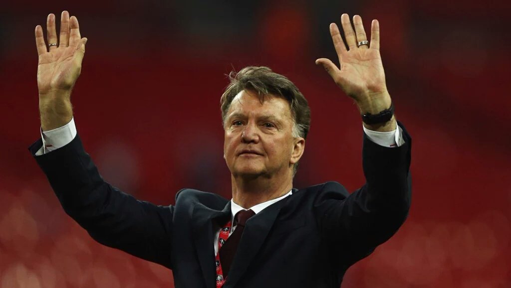 ManUtd_INFO's tweet photo. LvG: "Dalam 25thn karir kepalatihan, saya tak pernah mendapatkan dukungan sebesar yang saya alami sekarang," #mufc https://t.co/r1SvzKaDFx