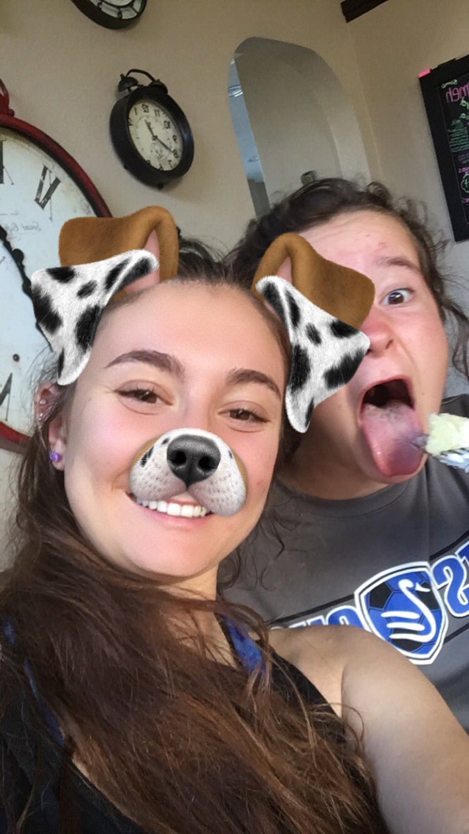 drewslayzz's tweet photo. doges https://t.co/C9wrkownSV