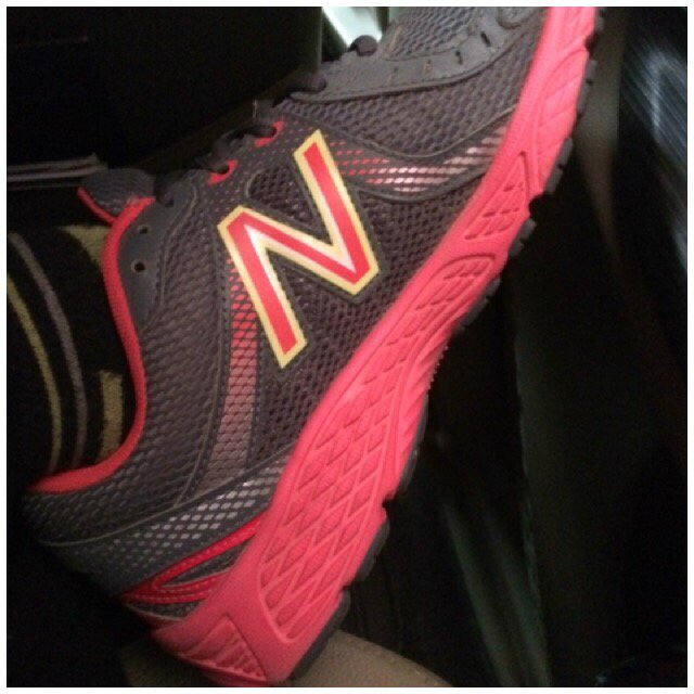 ernawinda's tweet photo. With NB bukan Nike I just ran 3,10 km with Nike+. #nikeplus https://t.co/QZ1CcQ0sV3