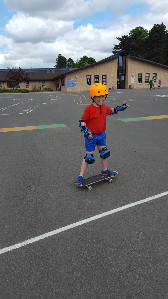JillRamshaw1's tweet photo. Skateboarding success! The first of 6 sessions.. https://t.co/WHHxtyprad