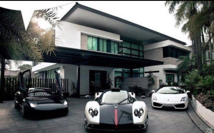 priceytings's tweet photo. which side would you rather have ? Like for left retweet for right ✔️ https://t.co/XHaluCkLw6