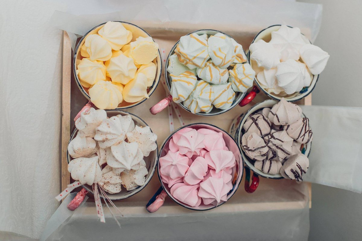 Stars, nests or pavlovas? All <a href="/Ooomeringues/">Ooomeringues</a> shapes &amp; flavours are amazing! Choose your fav! ow.ly/A2I5300tTo9