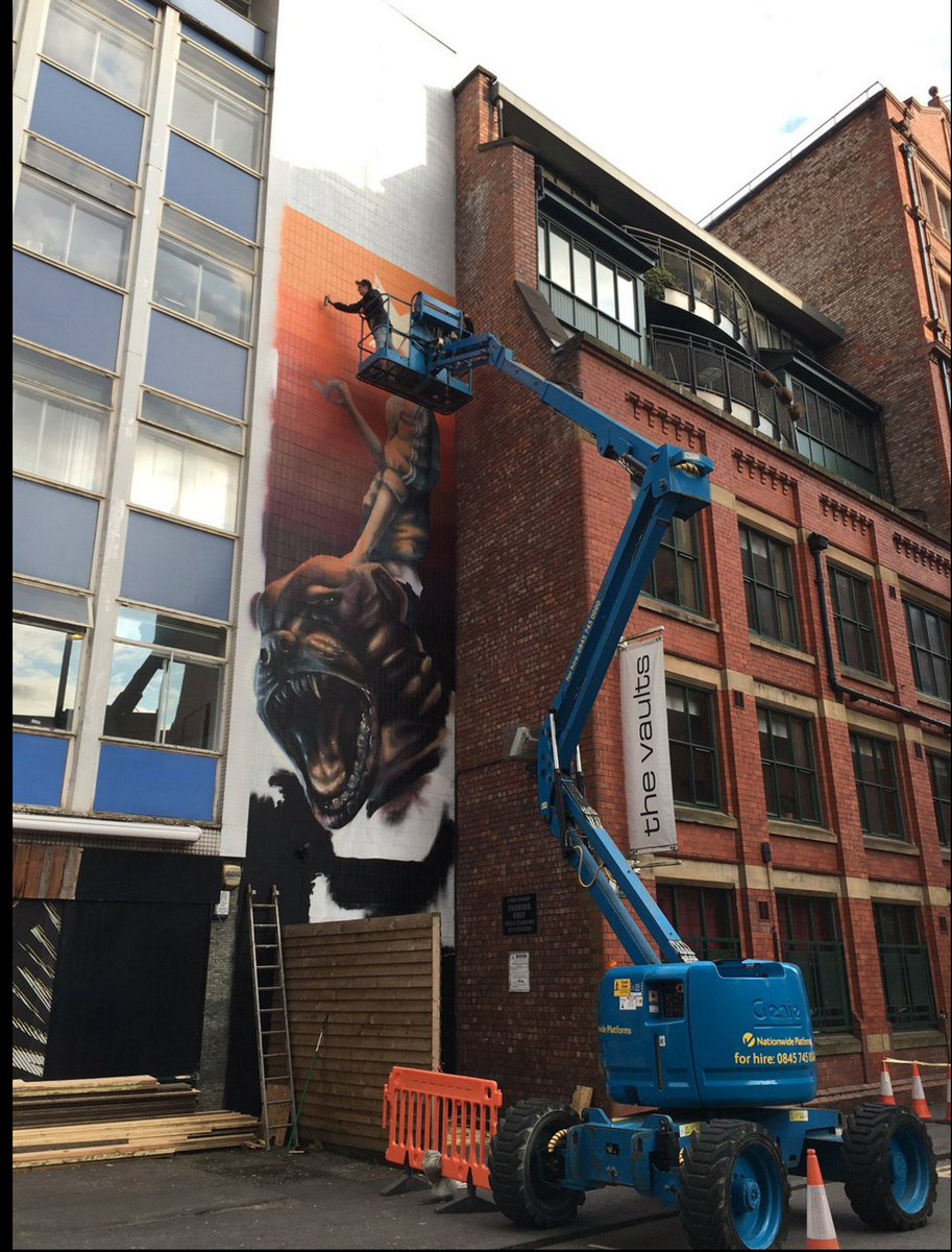 Nomad_clan's tweet image. Come say hi! :) Port street, NQ. A whole heap of world famous street artists painting in mcr. Pic @StreetArtAtlas