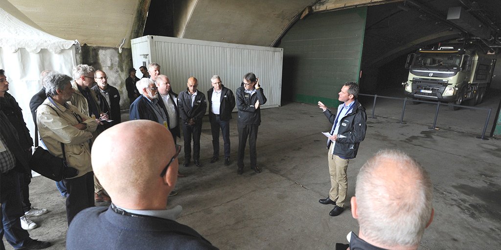 Great interest for our self-driving truck. The future of automation is happening!  ow.ly/r2uD300wprA