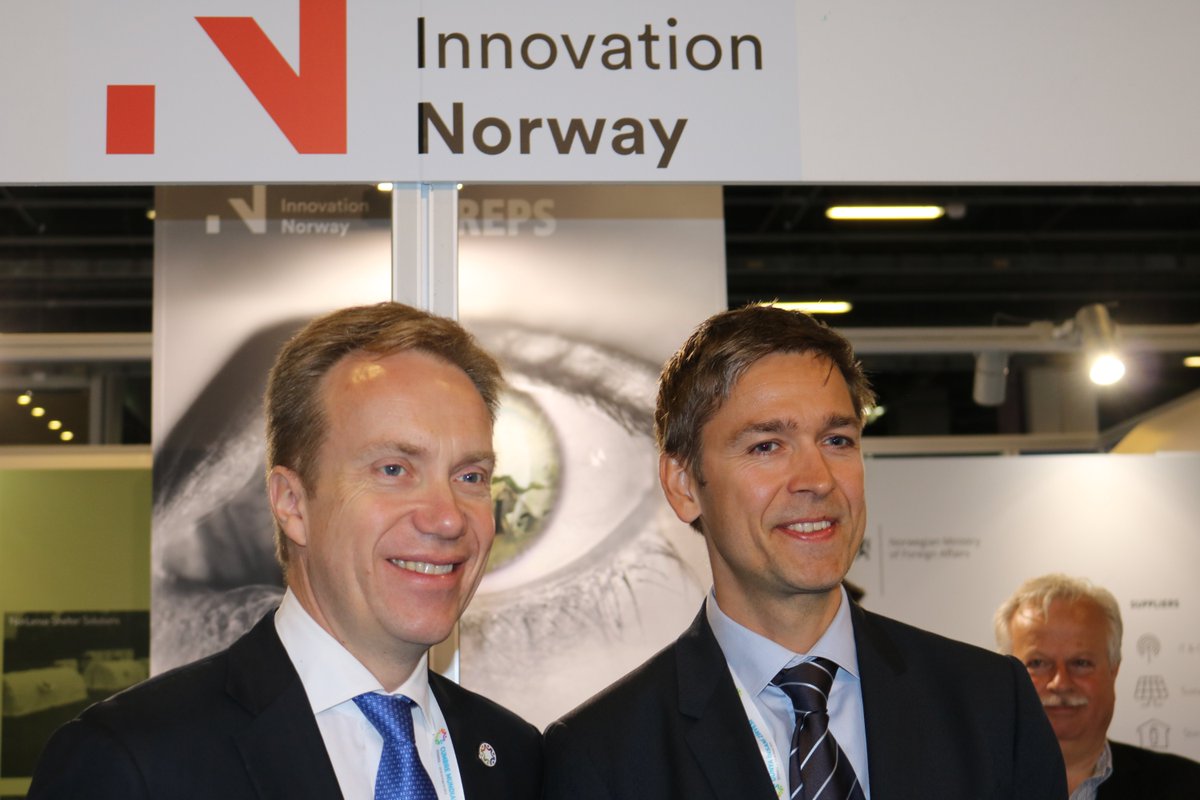 Utenriksminister <a href="/borgebrende/">Børge Brende</a> på <a href="/WHSummit/">WHSummit</a> og får innsikt i innovative norske løsninger for humanitær innsats.
