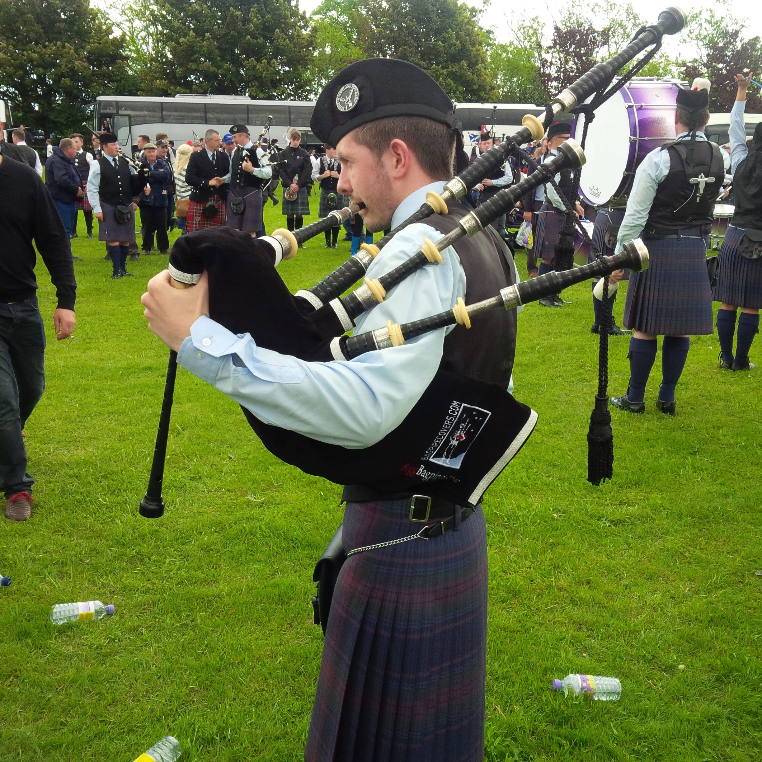 Bagpipecovers (bagpipecovers) / Twitter