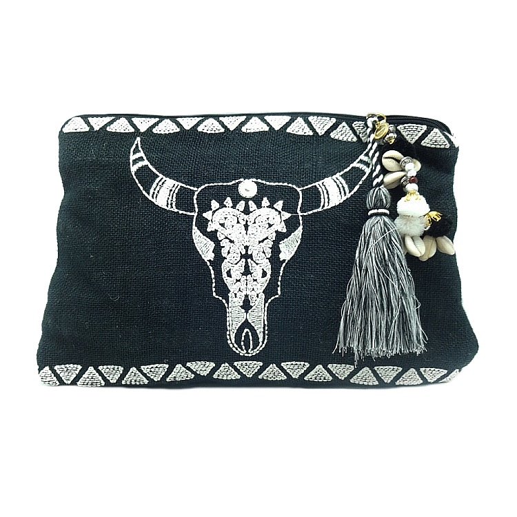 PortaCastelli's tweet photo. #Bolso de mano "Bull Small" de @ToscanaPulseras en yute negro con bordado blanco https://t.co/fi05pbSnhV https://t.co/jkxYVu7TeZ