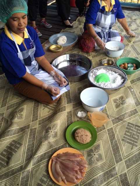 Menikmati pempek khas Palembang! - #DuBesBlake