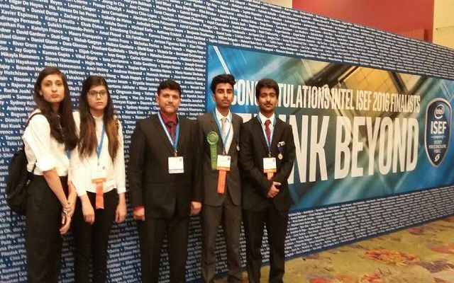 saima_ibrahimm's tweet photo. Shahmir Khan Niazi wins Fourth Prize at the Intel ISEF 2016
#Intel #IntelISEF2016 https://t.co/ivhOlO1M7b https://t.co/QHs5BZk5bK