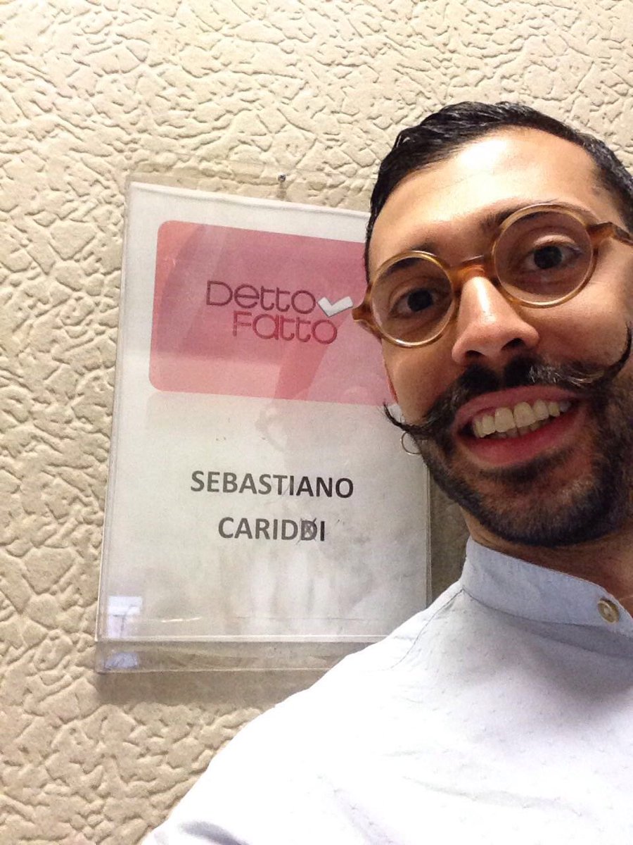 Non aver paura di sognare,vivi x realizzare i tuoi sogni!!Nuova esperienza,vi aspetto alle 14.00 su Rai2👍#dettofatto