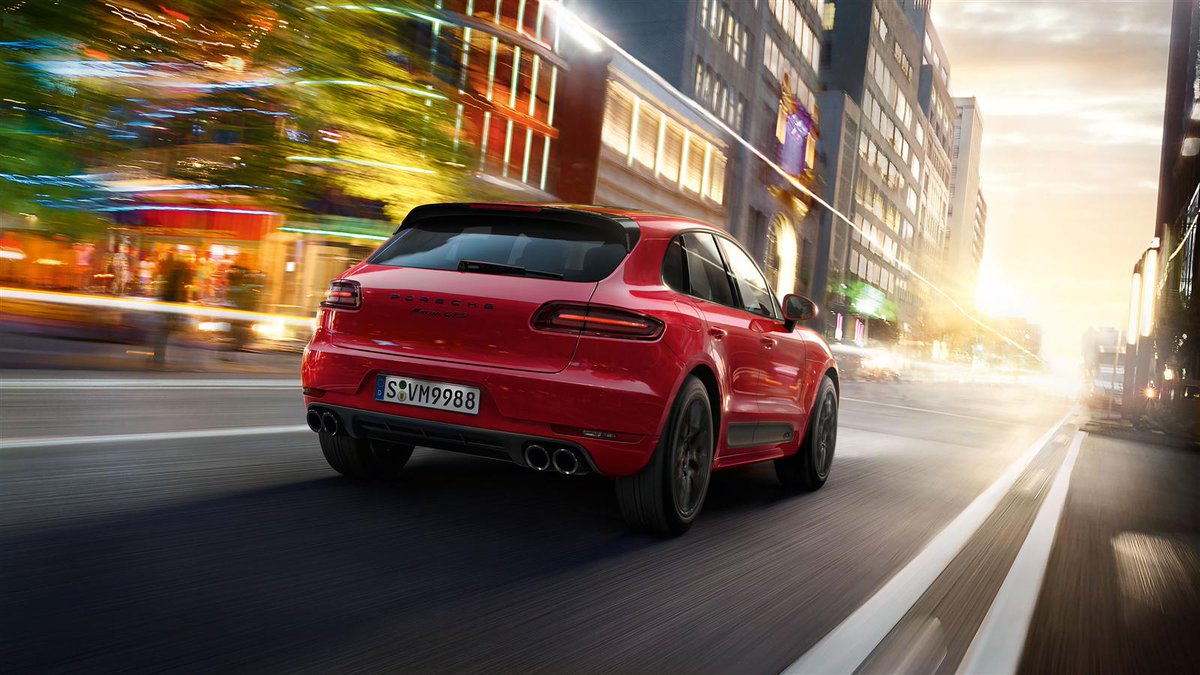 PorschePorto's tweet photo. A vida não é para ser vivida ao ralenti. O #MacanGTS foi desenhado com isso em mente. https://t.co/VrrpU7wd92 https://t.co/NCktxptFot
