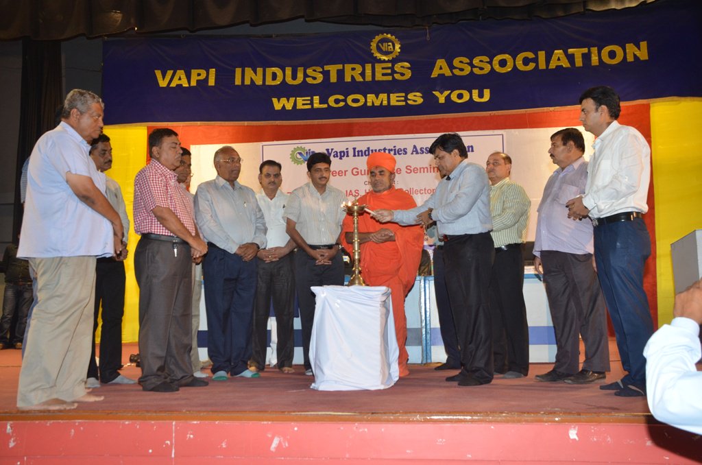 VIAVapi's tweet image. Career Guidance Seminar at VIA Auditorium on 21.05.2016 at 8:30pm jointly with 14 renowned NGOs of Vapi