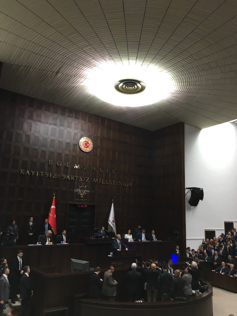 Yeni Genel Başkanımız, Başbakanımız Sn.Binali Yıldırımı ilk grup toplantısında dinliyoruz. Hayırlı Olsun...