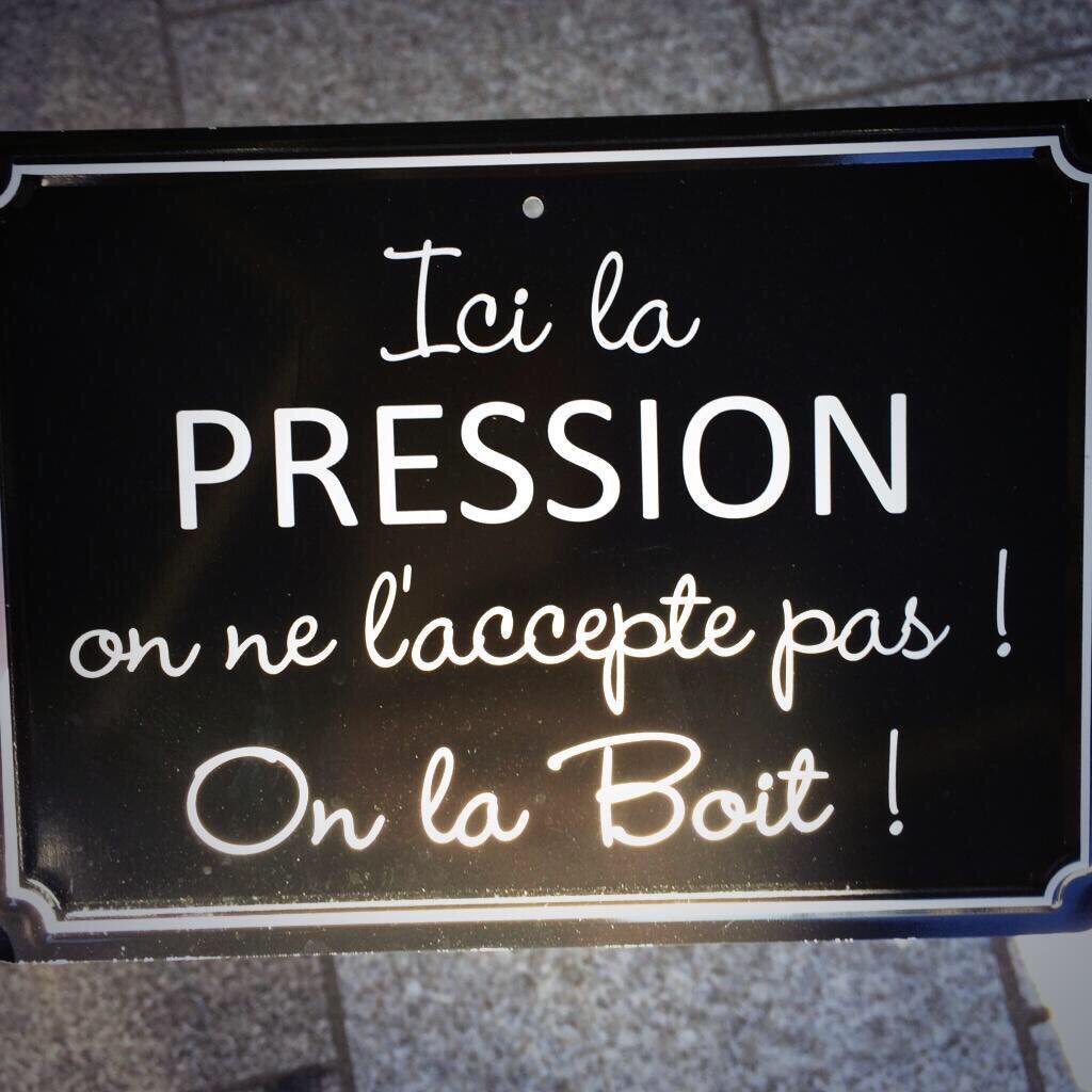 BreizhWeCan's tweet photo. En #Bretagne, la pression, on ne l'accepte pas ! On la boit ! 🍻
#humour #BZH
#jailapression https://t.co/eiBoepANgg