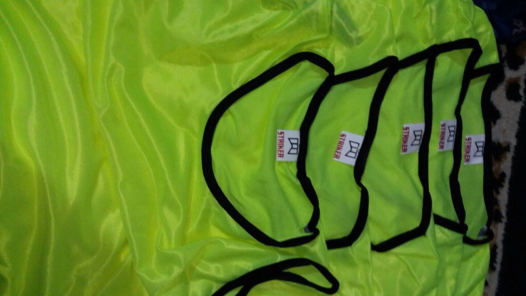 JerseyBertatto_'s tweet photo. #LJB9
Football vest
Original by Striker
5 pcs
BIN 150.000 https://t.co/LEPQuJANJN