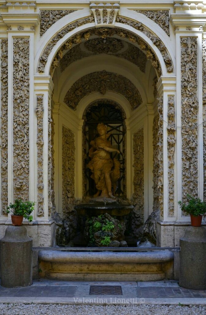 va_lion_'s tweet photo. #DiscoverRome con #PalazzoBoncompagniCerasi #CortiliAperti #2016 #Roma #ADSI #OpenCourtyards @FotoDiRoma @ADSILAZIO https://t.co/J5YttW8t9y