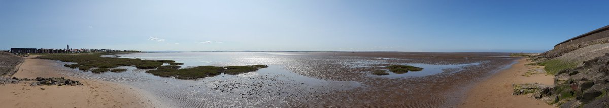 J0shRS's tweet photo. Another lovely day on the Ribble Estuary with RSPB #volunteer @Natures_Voice #rspbvolunteer https://t.co/sJ8Z1zET36