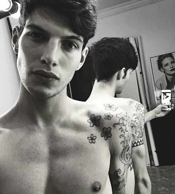 QmodaCanarias's tweet photo. Our handsome model @Victor_Lorente6... Work done for #allswim coming soon👏🏻 #model #Fashion #sun #photography #beach https://t.co/FvcHzWqB1F