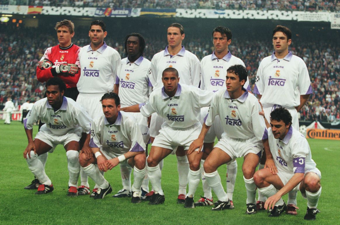 realmadriden's tweet photo. ⌛7⃣🏆

This was the starting XI that lifted our 7th European Cup!

👉 We beat Juventus 1-0 (1998)!

#APorLaUndecima https://t.co/sFOgf7q7t2
