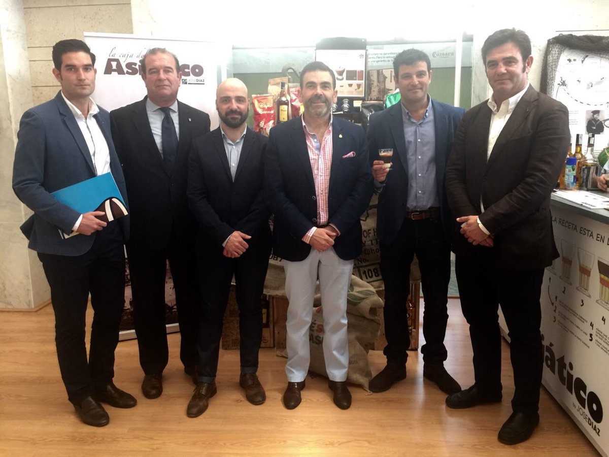 Acompañando a <a href="/JoseDiaz1898/">José Díaz S.L</a> en la presentación de su nueva copa de #café #asiático #Cartagena