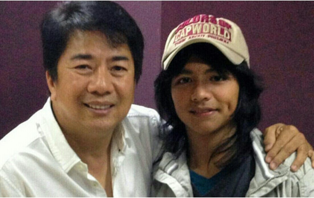 Naalala ko si #CarrotMam Jeyrick Sigmaton. Naiyak sya, sagot ni Kuya Willy ang pag-aaral nya.
#WowowinMayoPanalo