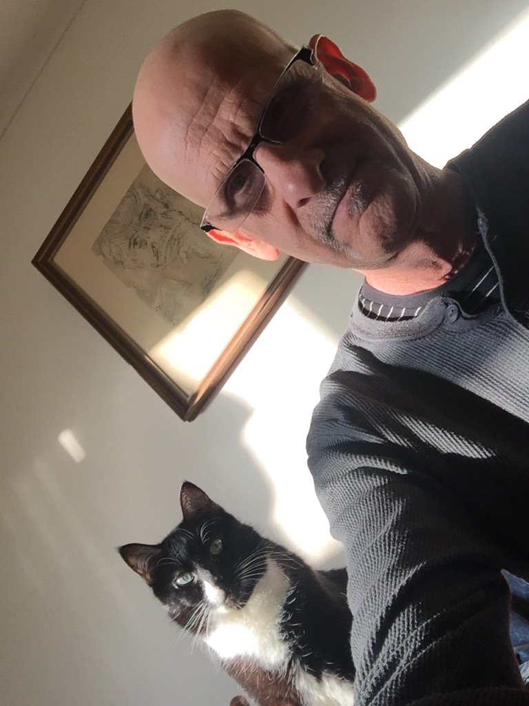 AlexanderTechNY's tweet photo. She's got my back. Take an Alexander Technique lesson and I'll have yours. https://t.co/csy9TocjIw