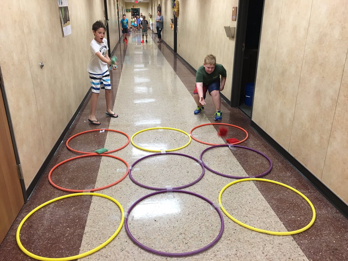 redcarpetcrew4's tweet photo. Tic-Tac-Toe, Jenga, and Twister!! @techamys https://t.co/Usiwdxa4un