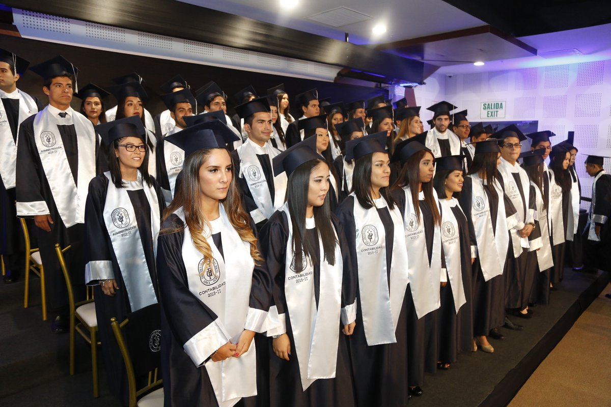 VidaUP Así fue la Ceremonia de Graduación - Promoción 2015-II Fac. de C.  Empresariales: https://t.co/oYV8jJMuMK, image size:1200x800
