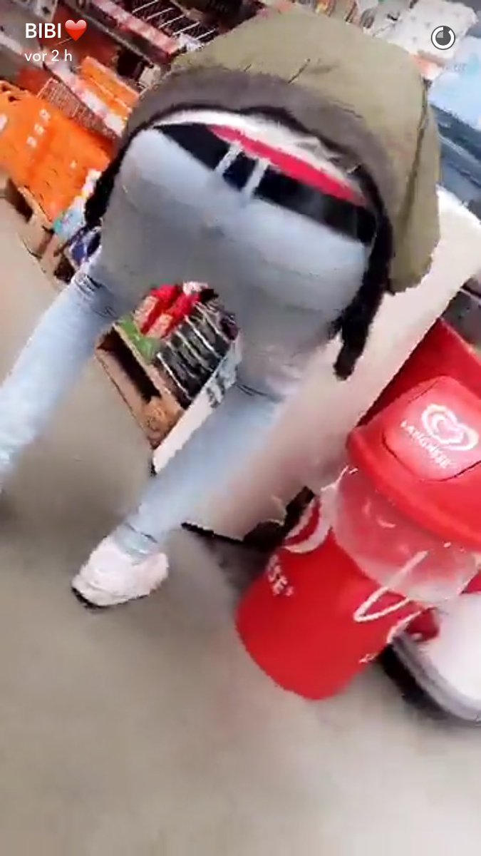 Ohne Witz , Meggy und ich haben im selben Moment " That ass" gesagt 😂😂💪🏼

<a href="/julienco_/">Julian</a>