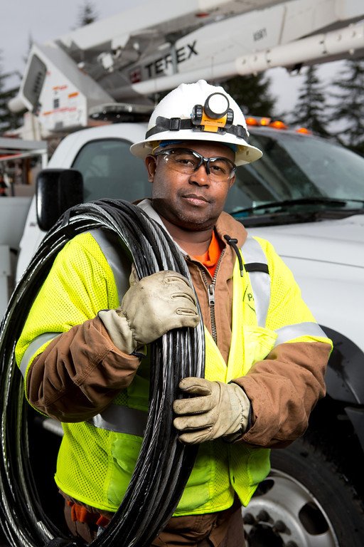 CoeEnergyNW's tweet photo. #EnergyShot: PG&amp;E lineworker. https://t.co/XYMNWPn9j4