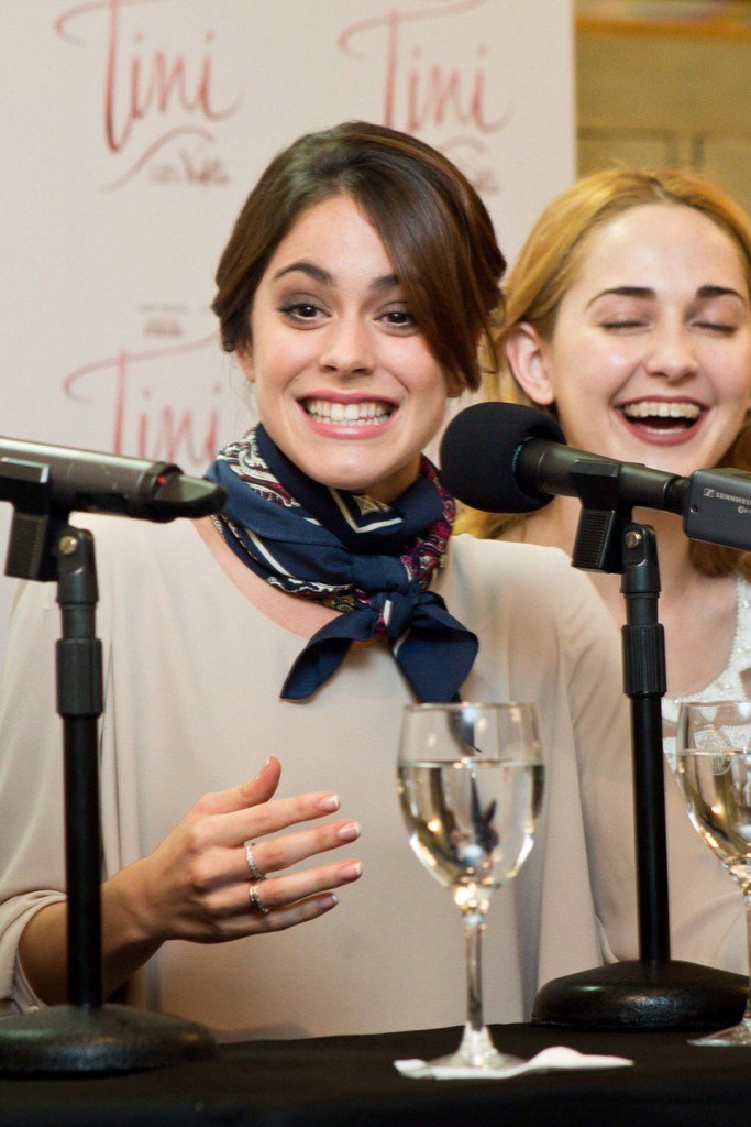 tinivstini's tweet photo. #TiniStoessel #martinastoessel #TiniElGranCambioDeVioletta #TINI https://t.co/p1pdTk3DTe