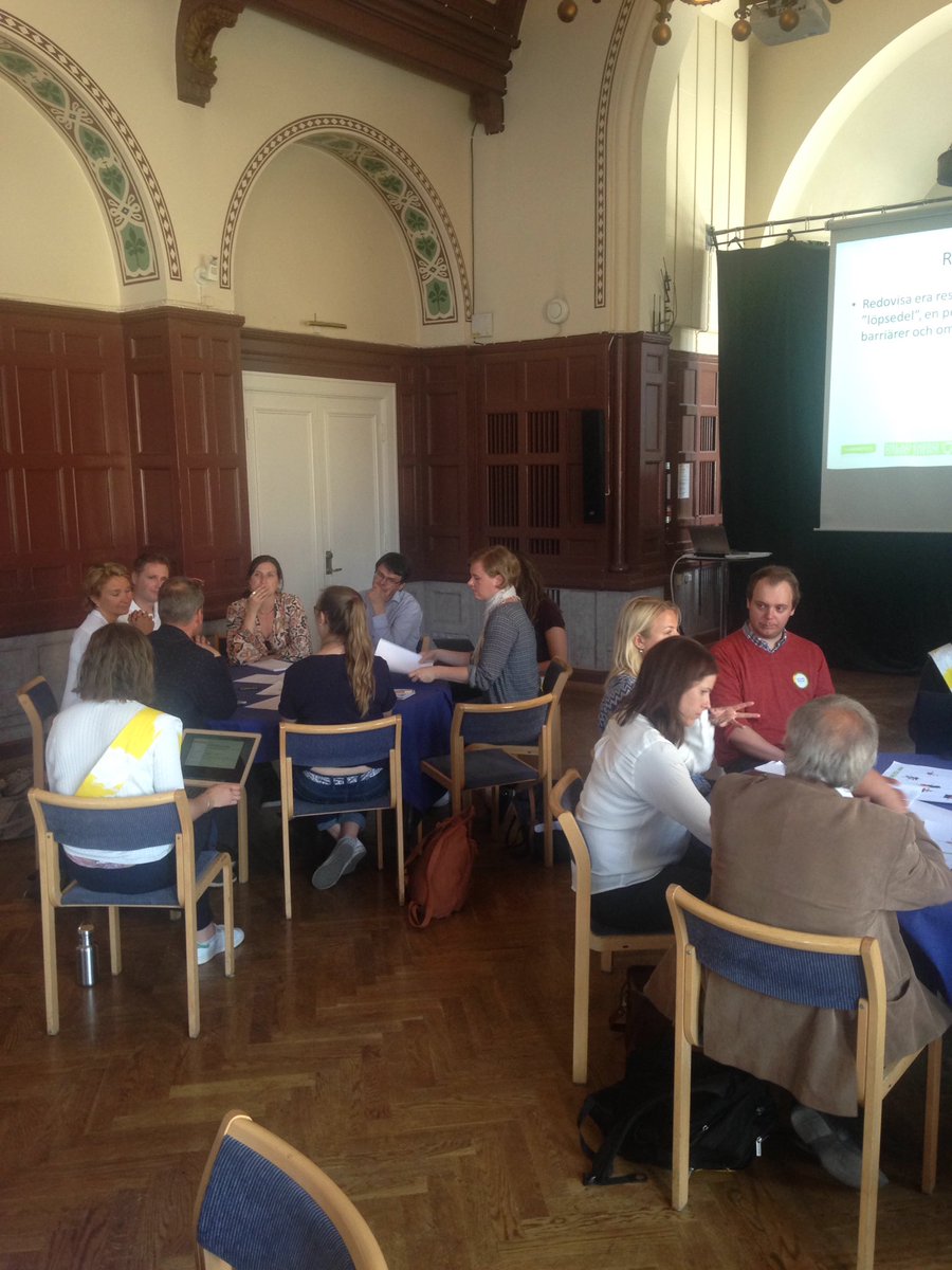 josefinehenman's tweet photo. Workshop om industriell symbios: Gruppdiskussioner om kommunikation, barriärer och teknikutveckling. #cirkularaskane https://t.co/cqci2ruibI