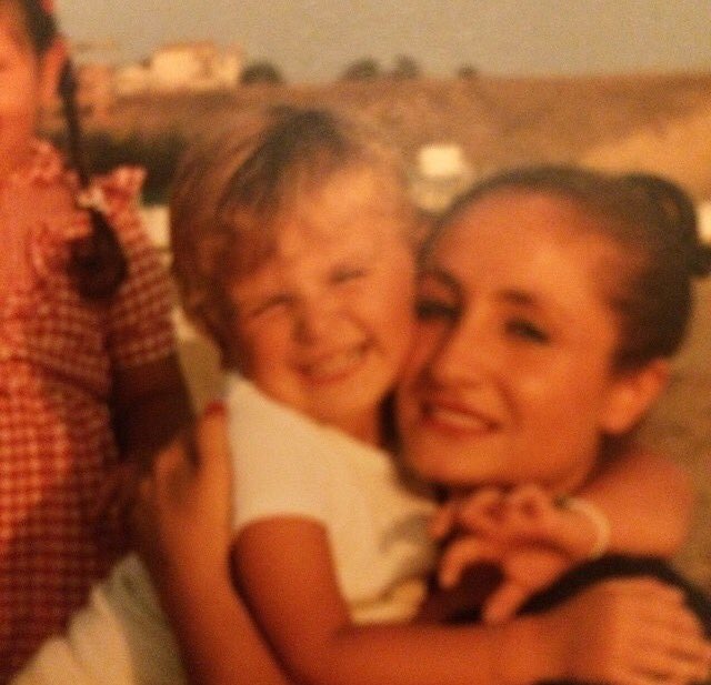 TugcePekerThera's tweet image. Minnoş haller #nostalji #tugce #ferman #simgoş #anne